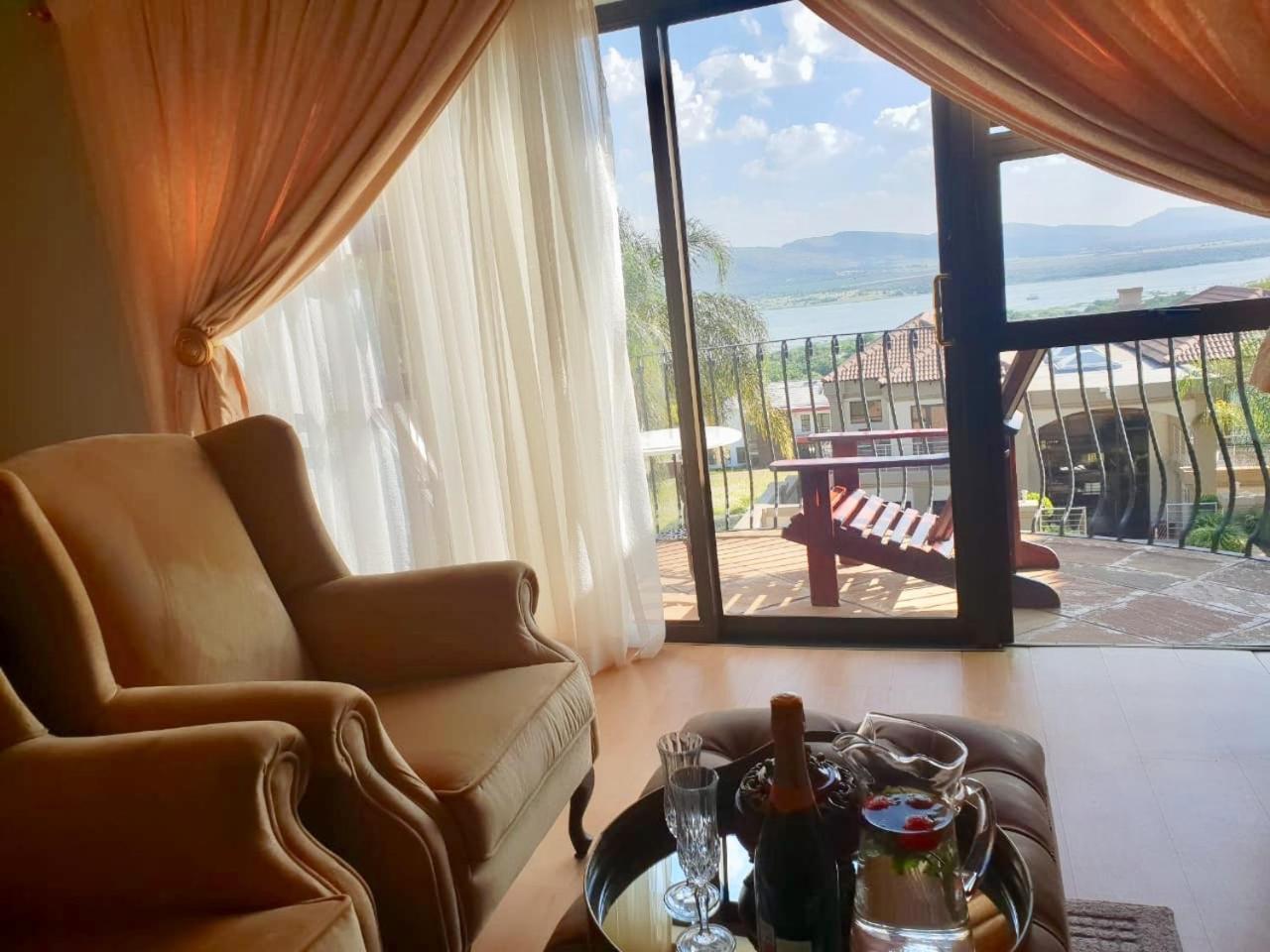 Re-Union Vacations Hotel Hartbeespoort Eksteriør billede